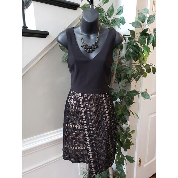 INC International Concepts Knee Length Dress Women 6 Black Lined V-Neck Back Zip - Picture 12 of 12